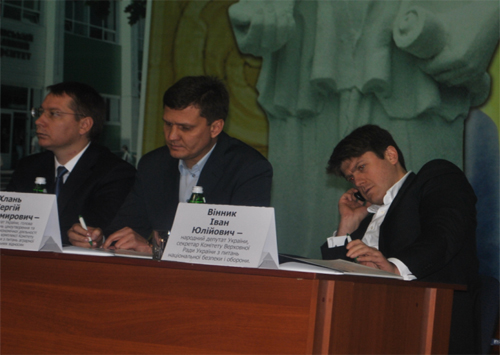 Хотів би в рай, та гріхи не пускають…