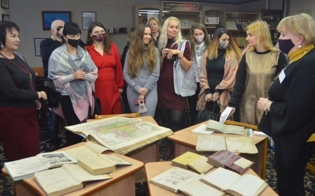 Херсон,Гончаровка,библиотека им.Гончара,предпринимательницы