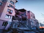 На Херсонщині окупанти  вдарили по багатоповерхівці