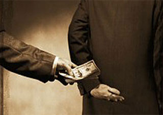 Довгий, смердючий тунель…