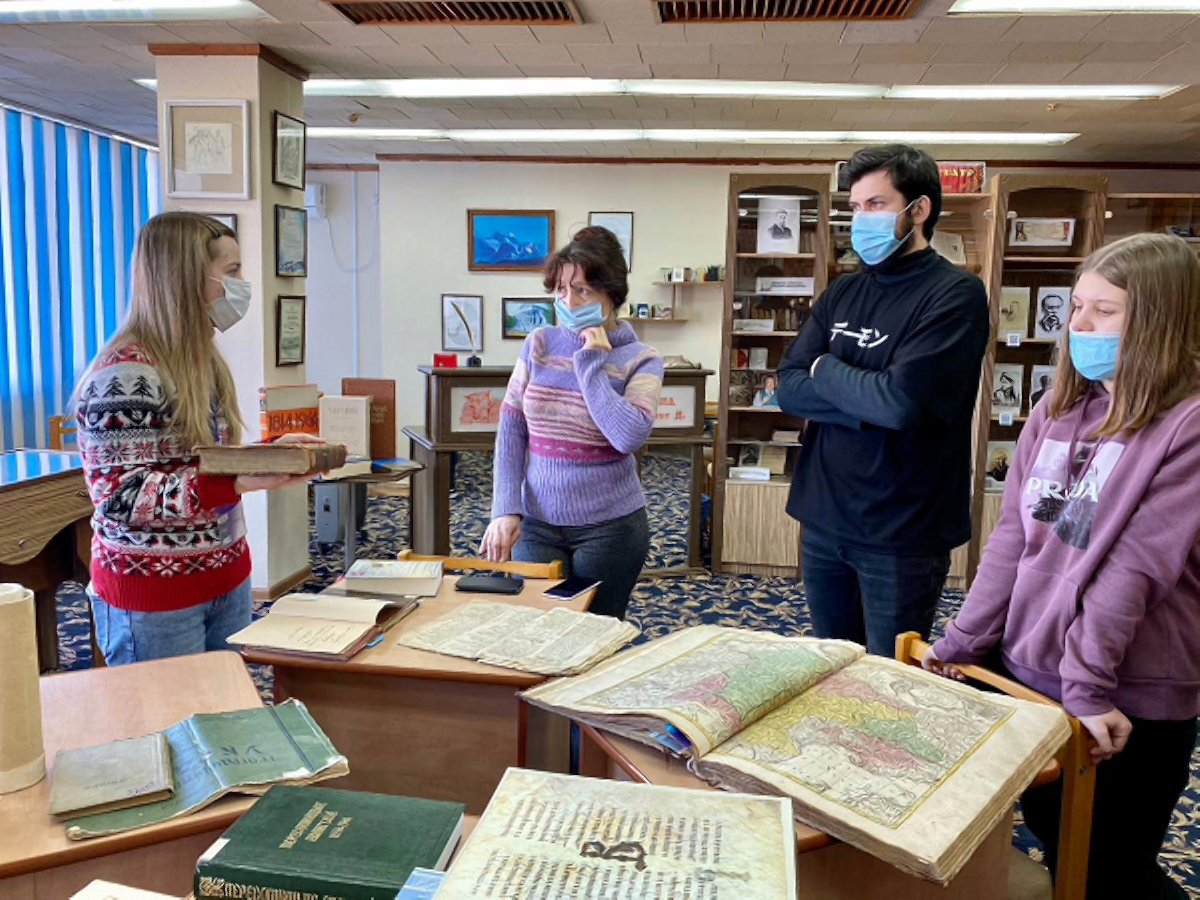 Херсон,библиотека им.Гончара,ХГУ