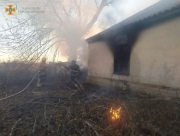 У Херсонській області під час пожежі рятувальники виявили труп чоловіка