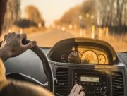 На Херсонщині хлопець, якого затримали під наркотиками за кермом, намагався обдурити суддю