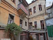 Вночі окупанти кілька разів обстріляли житлові будинки Херсона