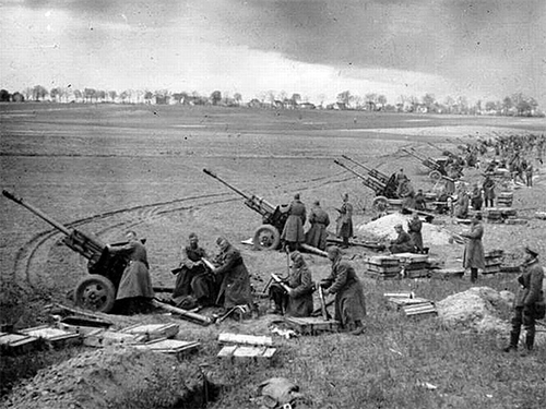 Мы светлой памяти верны…