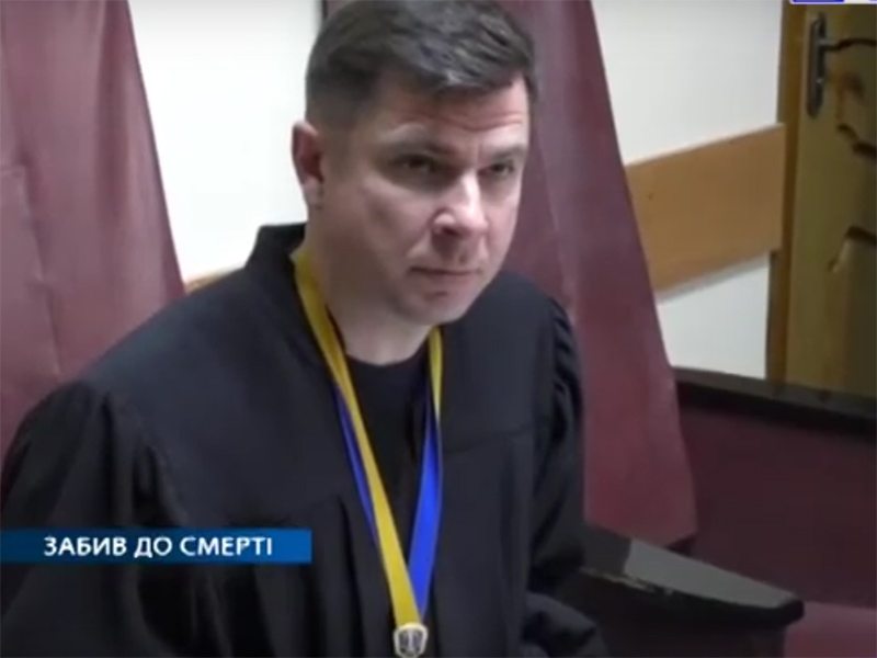 суд, дитина, вбивця