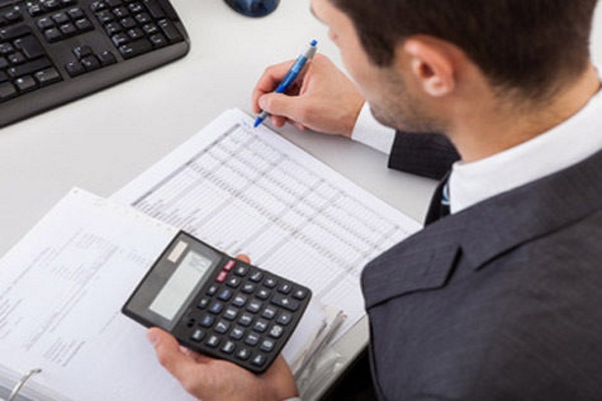 борги, податки, підприємці