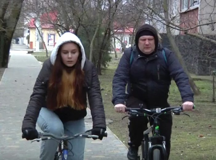 Скадовськ, школярка, наркотики, зафарбовує