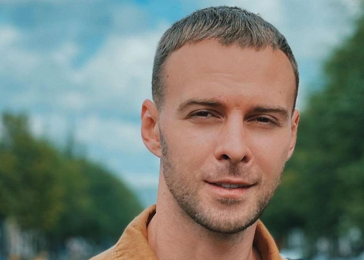 Херсон, співак, весна