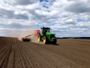 Посівній на Херсонщині заважає окупіція і морозна весна