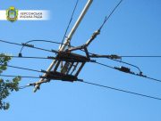 У Херсоні ремонтують контактні лінії для руху електротранспорту
