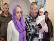 У Херсоні хрестять дітей - життя триває