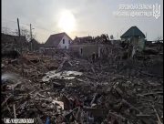 У Херсоні тривають рятувальні роботи після авіаудару (ВІДЕО)