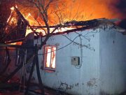 Російський БпЛА вдарив по будинку на Херсонщині: постраждали двоє людей