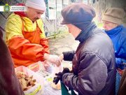 У Херсоні нужденних годують горячими обідами