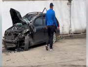 У Херсоні прибрали з вулиці понівечену автівку
