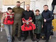 Львівський Оборонний Кластер передав медикам Херсонщини 131 спеціалізований бронежилет