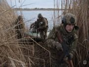 Окупанти вишукують нову тактику дій на Кринках