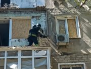 Рятувальники Херсонщини ліквідовують наслідки ворожої атаки