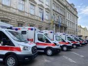 Херсонщина отримала автівки "швидкої" від Канади