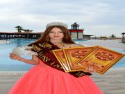 Юна херсонка Злата Аніськова брала участь у всесвітньому конкурсі краси