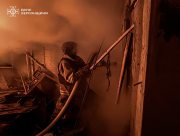 У Херсонському районі рятувальники ліквідували пожежу після ворожого обстрілу