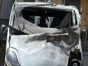 Російські війська атакували автомобіль у Корабельному районі Херсона: двоє чоловіків постраждали