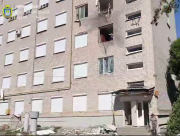 У Херсоні внаслідок атаки дрона пошкоджено медичний заклад (ВІДЕО)