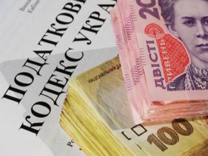 афера, податківці, покійник