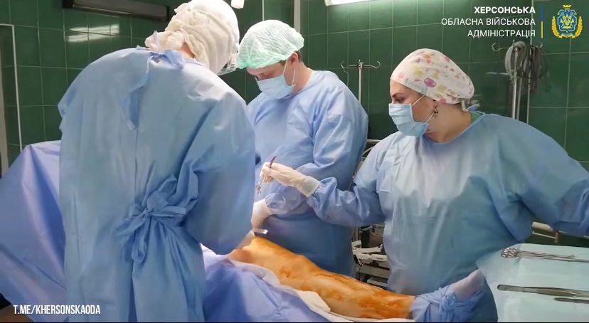 Медики Херсонщини, війна, рятують життя
