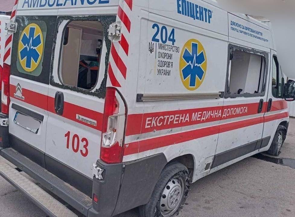 Херсонщині, росіяни, атакували, карету, швидкої, допомоги, постраждали, двоє, медиків, бригада, прямувала, виклик, села, Зимівник, дрон, поранено, фельдшер, парамедик