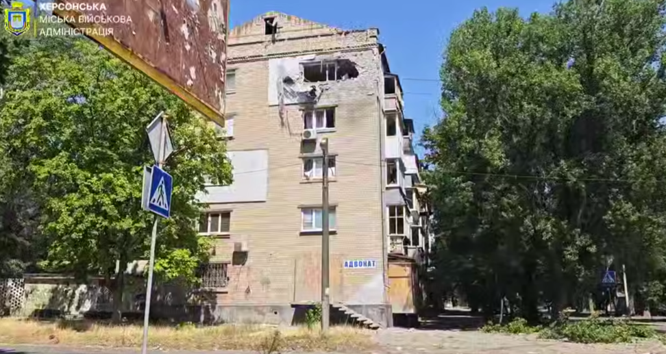 Херсон, знову, під обстрілом, пошкоджено, квартиру, центрі, міста, працівники, комунального, підприємства, «Парки Херсона», ворожий, снаряд, влучив, квартиру