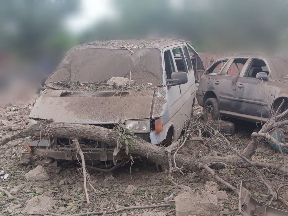 Російські, війська, вночі, обстріляли, Високе, Тягинської, громади, Бериславського, району, Херсонської, області, Херсонщині, пошкоджено, будинки, пожежну, частину, техніку, пожежна,  охорона, комунальна, техніка, автомобіль, рятувальників