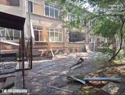 Російська армія завдала удару по лікарні у Херсоні: пошкоджено корпус, загинув медик (ВІДЕО)