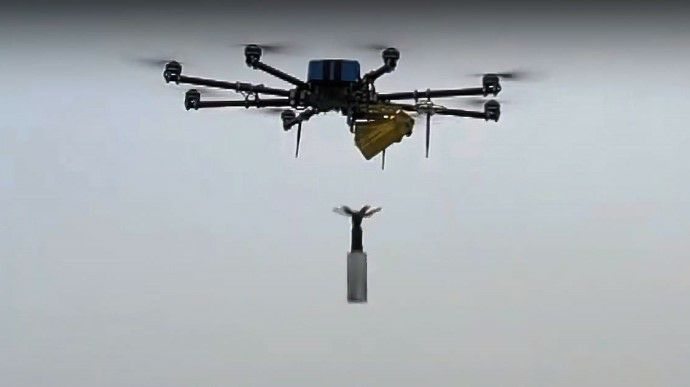 Селищі, Молодіжне, Наддніпрянського, старостинського, округу, Херсонська, російські, окупанти, безпілотника, скинули, вибухівку, автомобіль, екстреної, медичної, допомоги