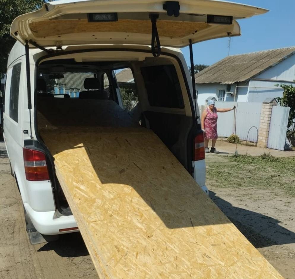 Вихідних, обстріли, пошкодили, 13 будинків, Молодіжному, Херсонської, громади, старостат, КП Наддніпрянка