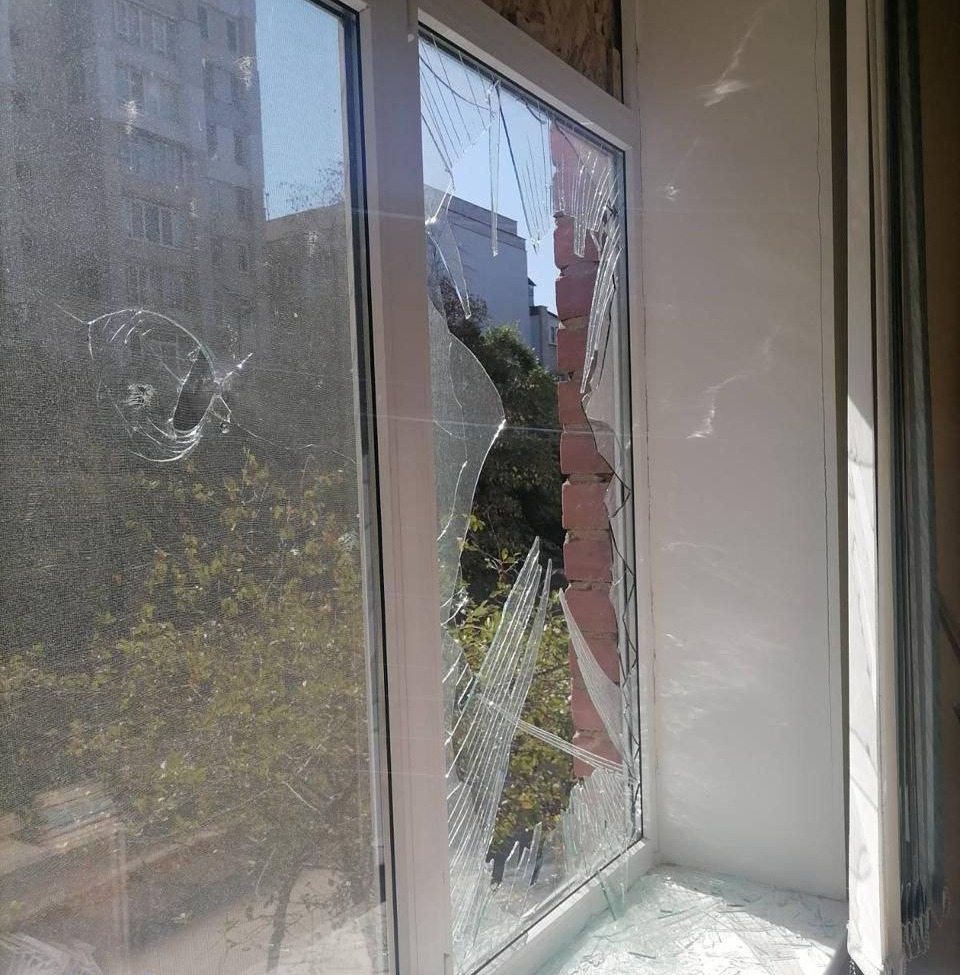 Корабельному, районі, Херсона, внаслідок, чергового, ворожого, обстрілу, зазнав, ушкоджень, навчальний, заклад