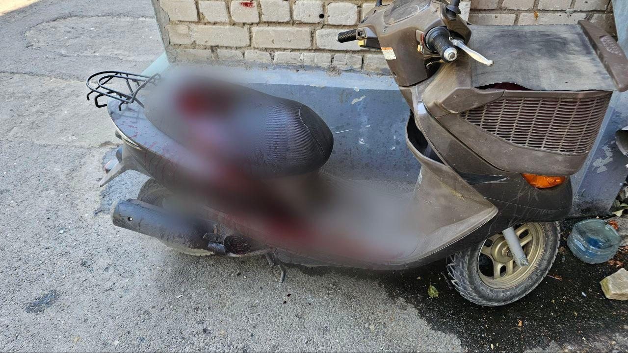 Росіяни, атакували, Херсон, дрона, поранено, місцевого, жителя, безпілотника, скинуто, вибуховий, пристрій