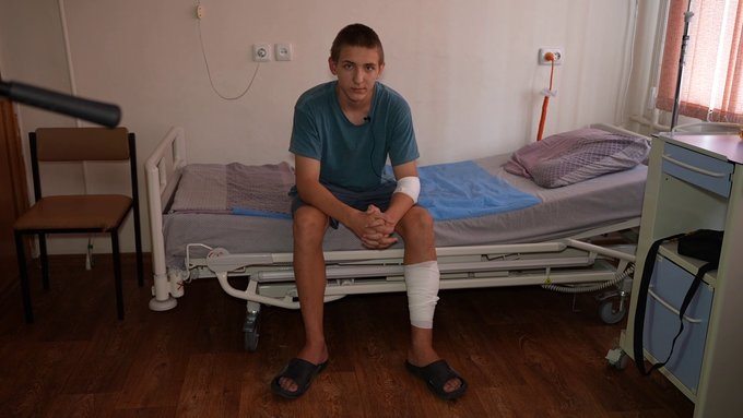 Херсоні, російський, дрон, поранив, 13-річного, підлітка, херсонець, Ілля, атакував, перебуває, хірургічному, відділенні, лікарні, поліцейські