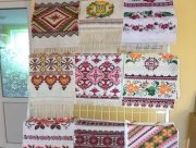 На Херсонщині у Сонячній сільській бібліотеці-філії відбулася виставка виробів місцевих майстрів (ФОТО)