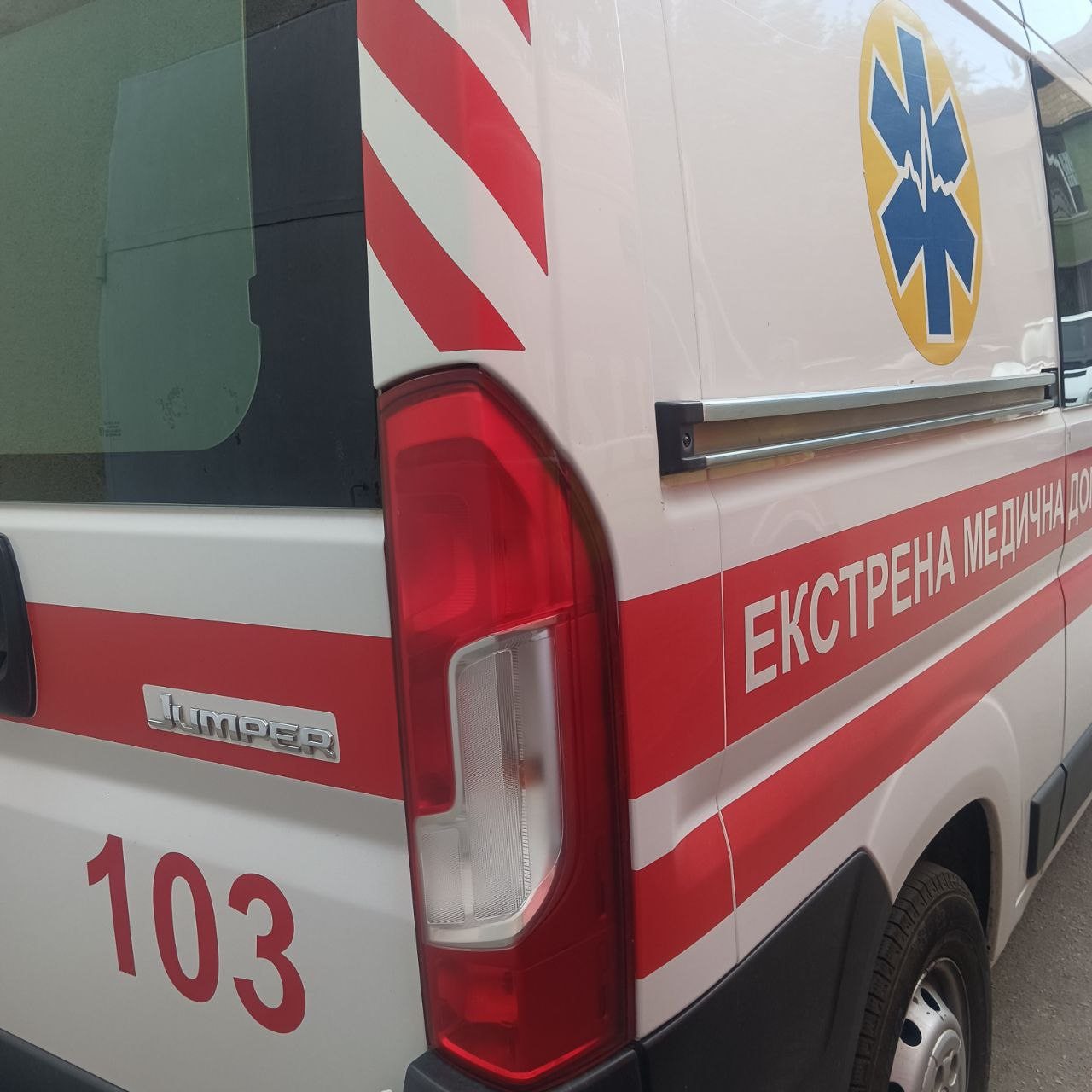 У Херсоні поранили 73-річну жінку через артилерійський обстрілСьогодні, 15 липня, близько 16:00 російські війська обстріляли Дніпровський район Херсона.