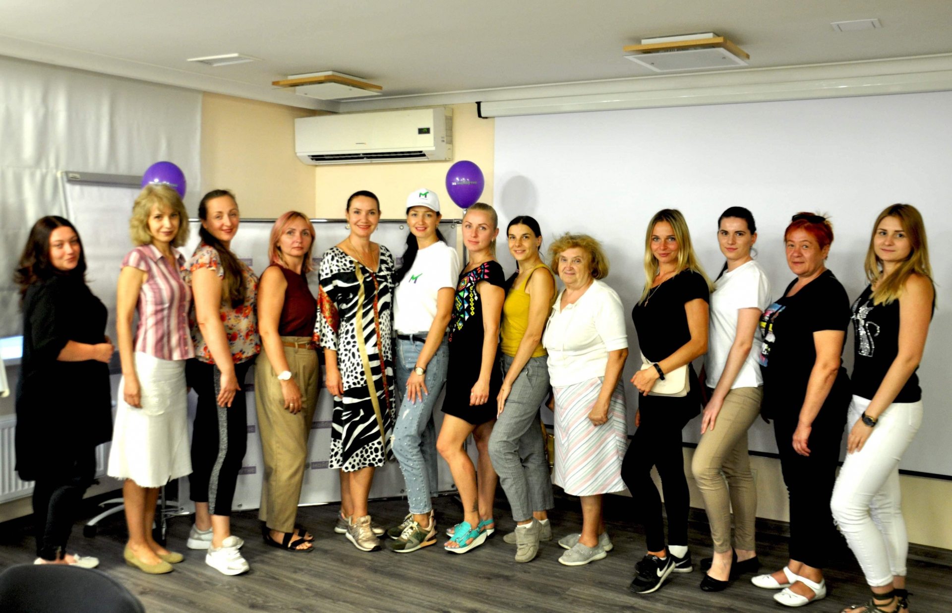 Урсуленко, рух, жінки