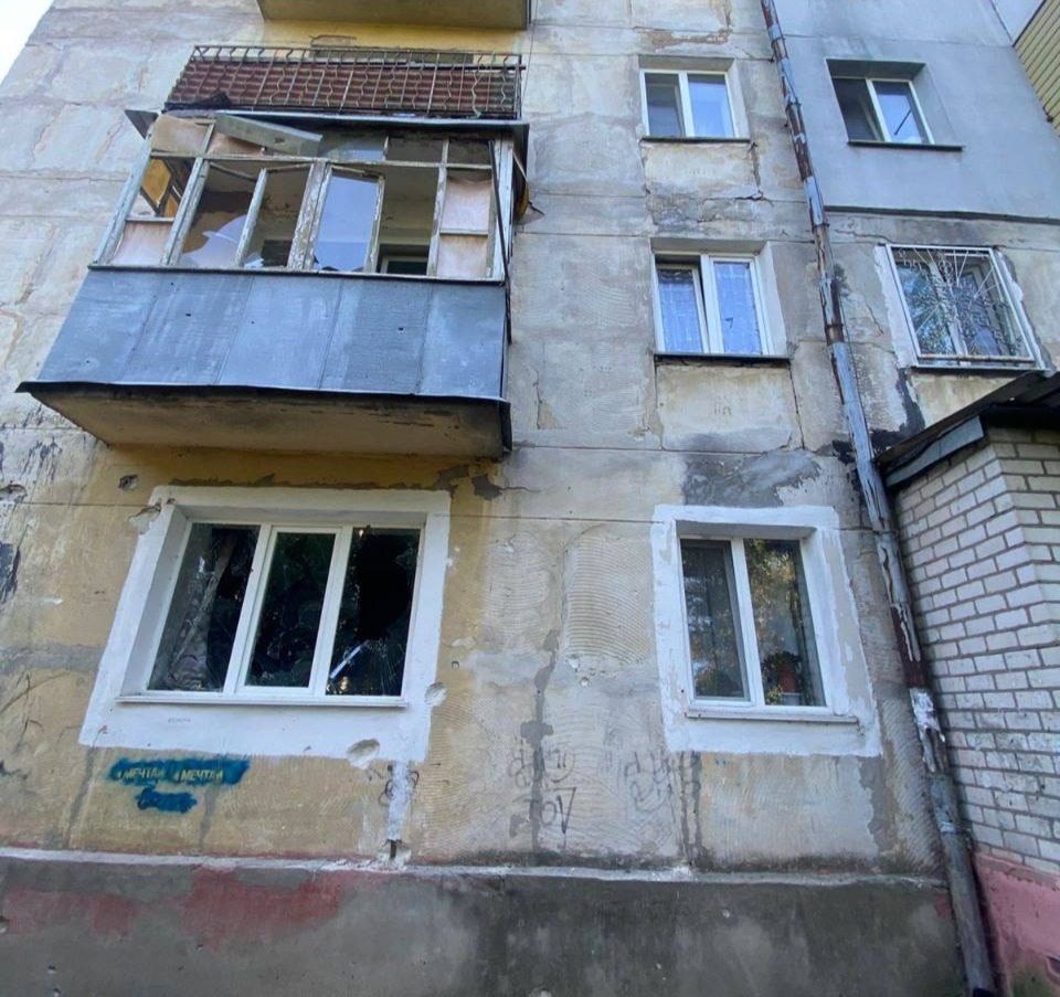 30 вікон, зруйновано, нічного, обстрілу, Дніпровського, району, Херсона, російські, війська, відкрили, вогонь, житлових, кварталах, тимчасово, окупованого, лівобережжя