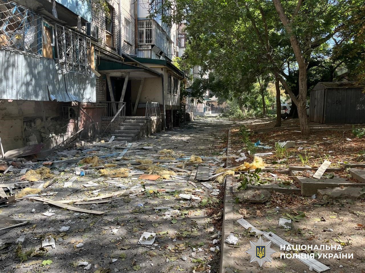 Херсонщині, внаслідок, російських, обстрілів, загинула, людина, двоє, звернулися, медичну, допомогу, атакувала, правобережжя, Херсонської, області,  Дніпровському, районі, Херсона, артилерійським, вогнем, пошкоджено, багатоквартирний, будинок