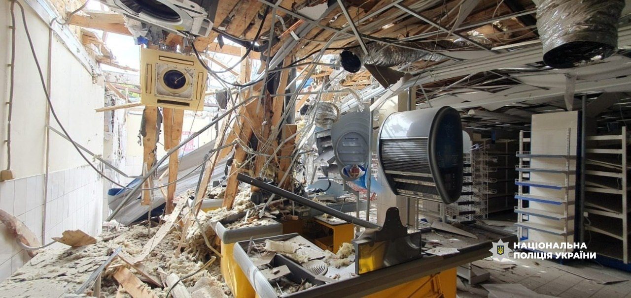 обстріли,  Дніпровському, районі, Херсона, поранені, цивільні, зруйновані, будівлі, 10 вересня, російські,  війська, атакували, населені, пункти, Херсонщини, артилерією, мінометами, реактивними, системами, залпового, вогню, дронами-камікадзе, рятувальники, комунальні, служби, ліквідовують, наслідки, ударів