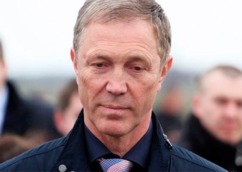 А стоит ли кивать на зеркало…