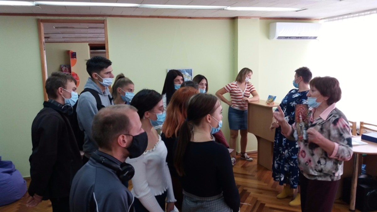 Херсон,библиотека им.Гончара,Гончаровка