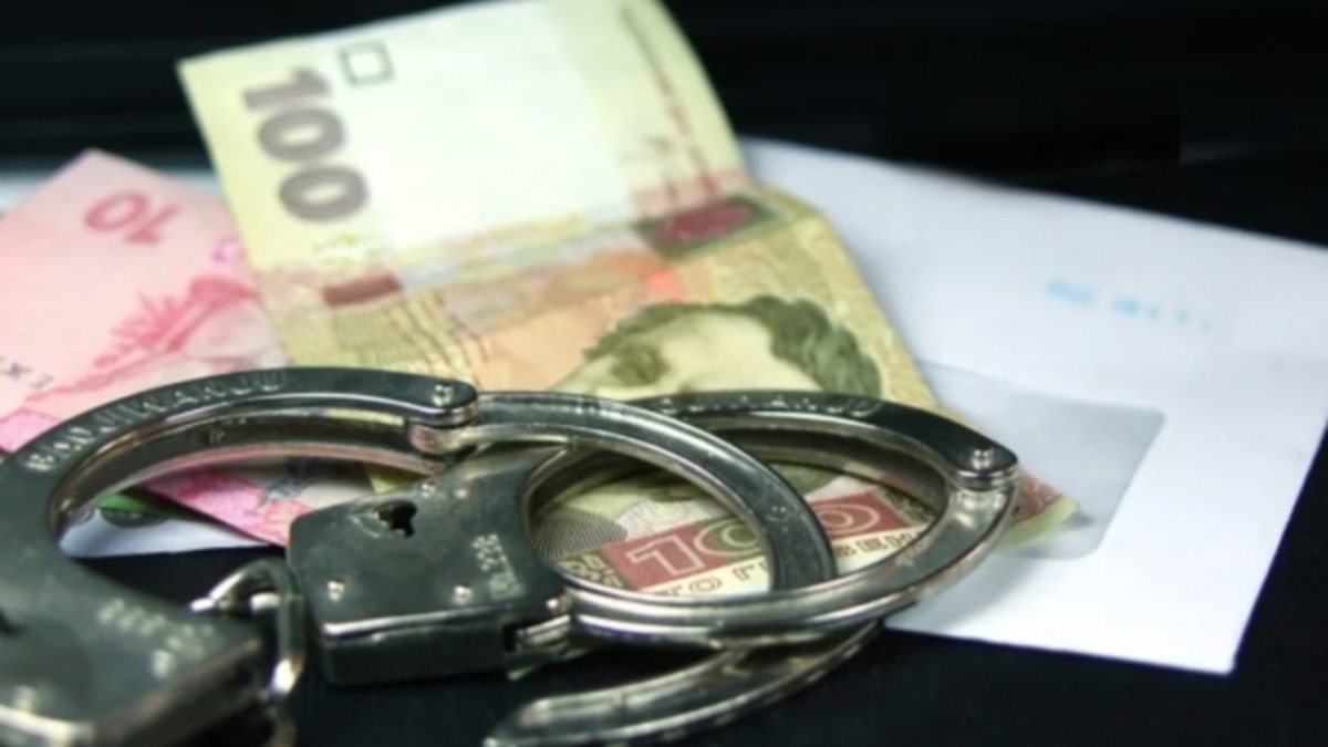 Херсон,присвоение денег,облсовет