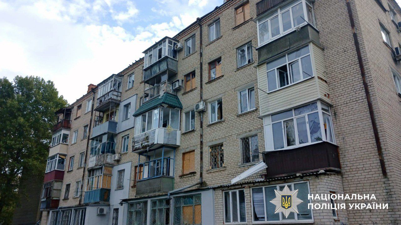 Вісім, поранених, нові, руйнування, наслідки, обстрілів, Херсонщини, артилерійським, ракетним, вогнем, опинився, Дніпровський, район, Херсона, атак, поранення, різного, ступеня, тяжкості, отримали, вісім цивільних, один, чоловік, підірвався, міні