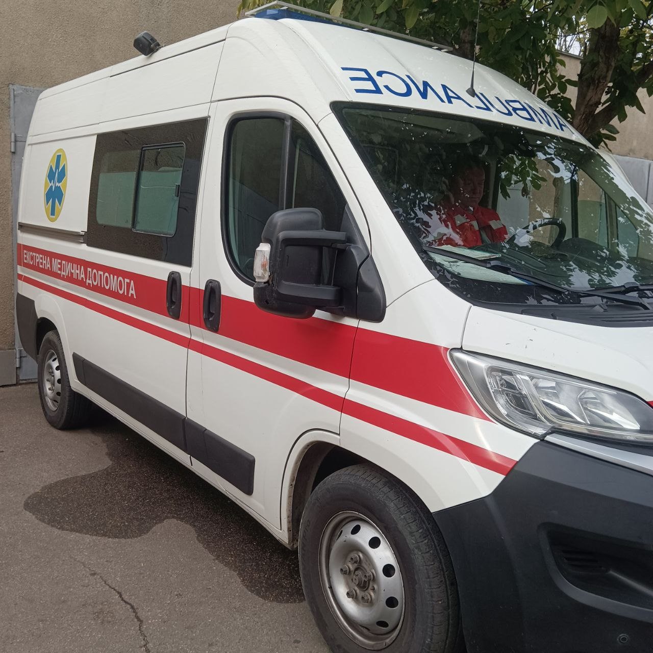 Російські, війська, обстріляли, Херсон, поранено, 77-річну, жінку, Сьогодні, 26 жовтня, близько 15:00, російські окупанти, відкрили, вогонь, Дніпровському, району, Херсона, Постраждалу, доправили, лікарні, медики, проводять, необхідне, дообстеження, надають, допомогу